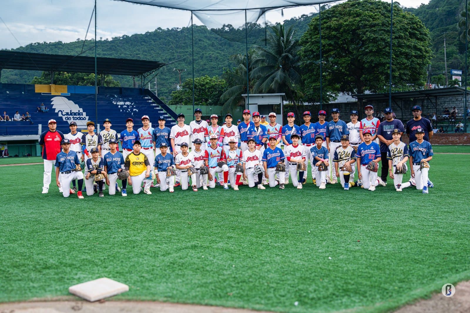 Estrellas Blancas U-12 y Estrellas Azules U-14 reinan en el All-Star Game de Liga Miraflores