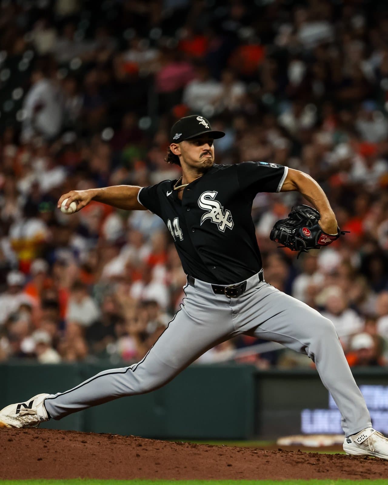 Jordan Hicks lanza por los White Sox ante los Astros en los comodines. Foto: Chicago White Sox.