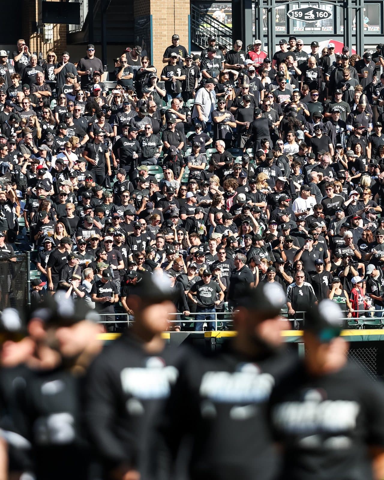 La afición de los White Sox llenó de negro el Rate Field en el Juego 3. Foto: Chicago White Sox.