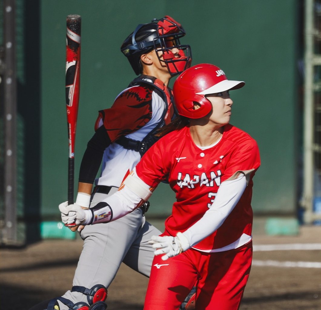 Una bateadora de Japón en la final por el oro. Foto: Kyodo News / Team Japan.