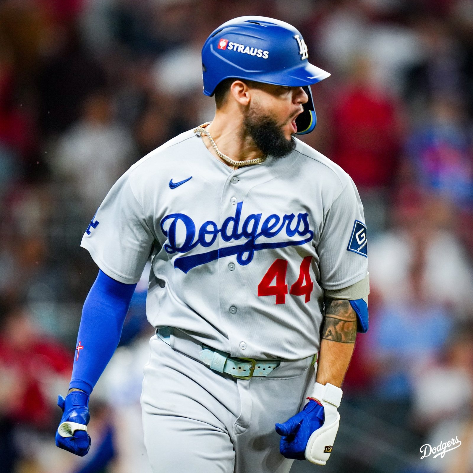 Andy Pages (#44) celebra su sencillo de dos carreras en la séptima entrada. Foto: Los Angeles Dodgers.