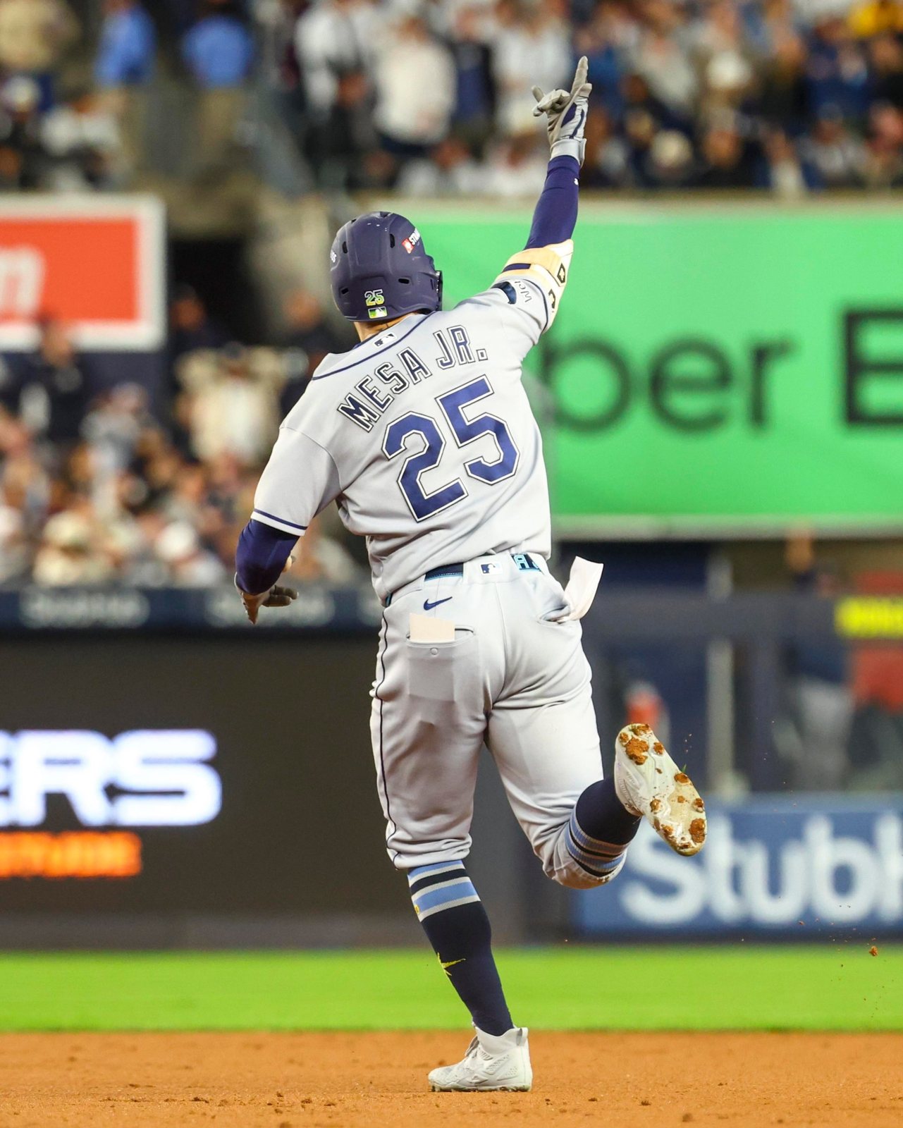 Mesa Jr. (#25) celebra camino a segunda base. Foto: Tampa Bay Rays.