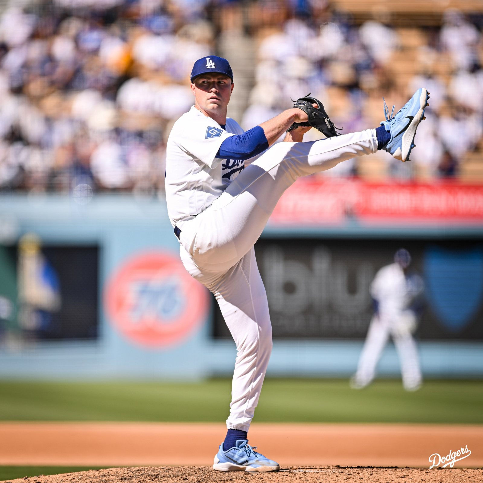 Tarik Skubal lanza ante los Braves en Dodger Stadium. Foto: Los Angeles Dodgers.